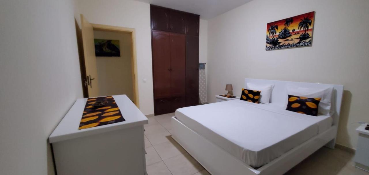 Apartamento Teixeira เอสปาร์โกส ภายนอก รูปภาพ
