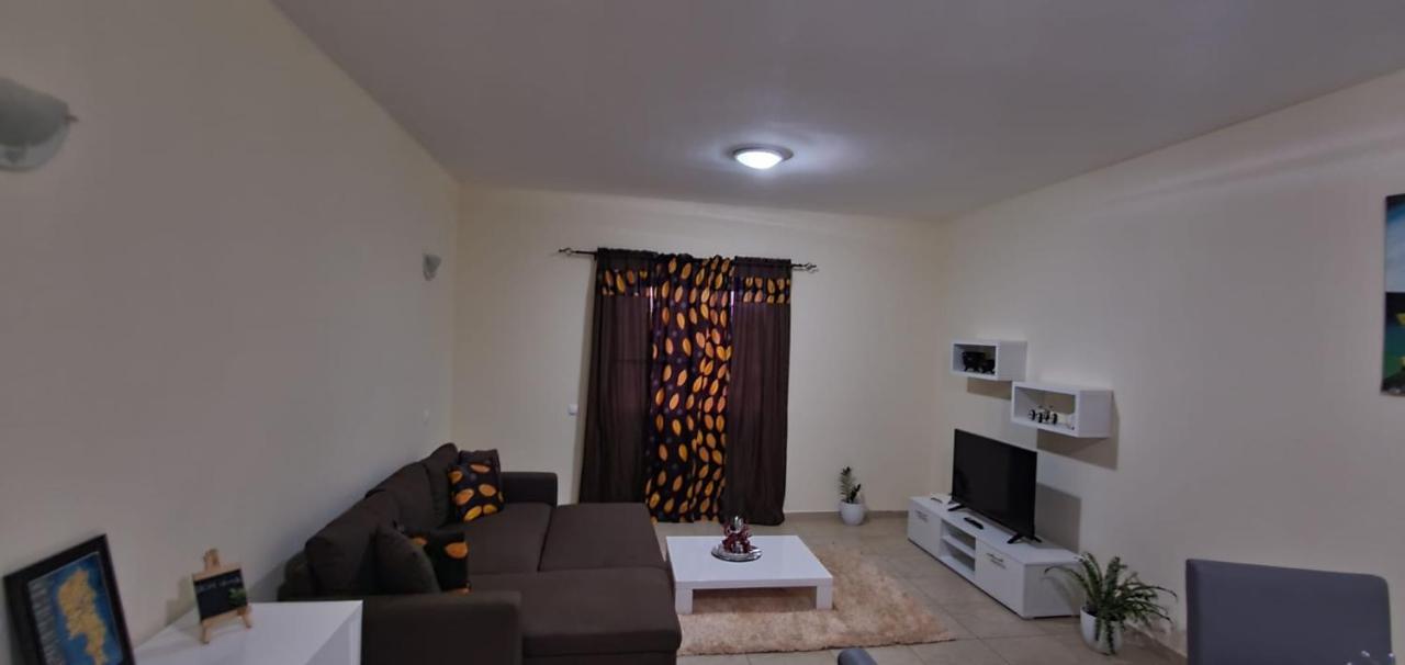 Apartamento Teixeira เอสปาร์โกส ภายนอก รูปภาพ