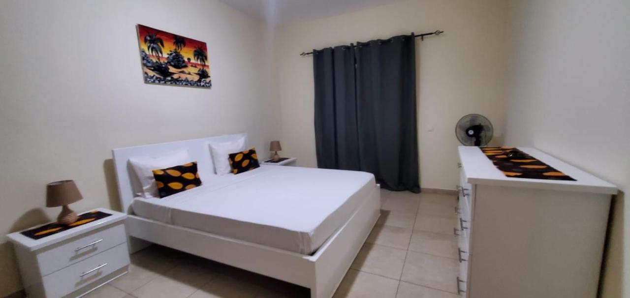 Apartamento Teixeira เอสปาร์โกส ภายนอก รูปภาพ