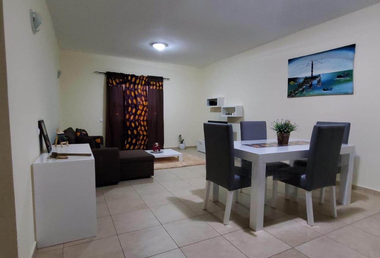 Apartamento Teixeira เอสปาร์โกส ภายนอก รูปภาพ