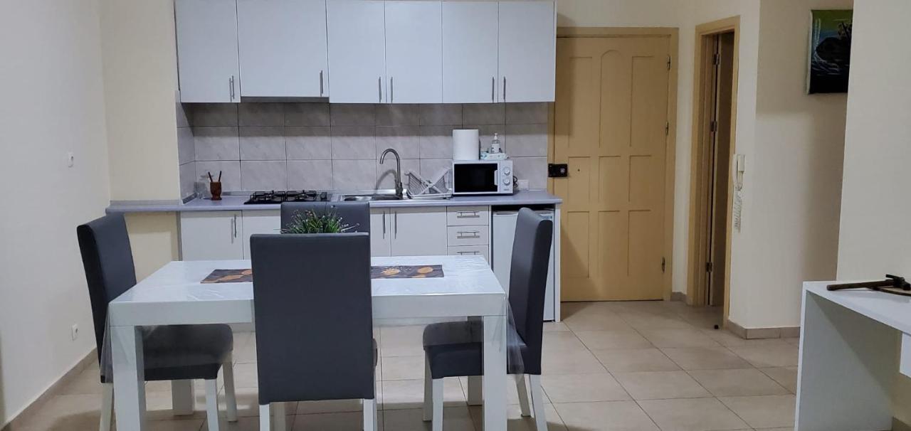 Apartamento Teixeira เอสปาร์โกส ภายนอก รูปภาพ
